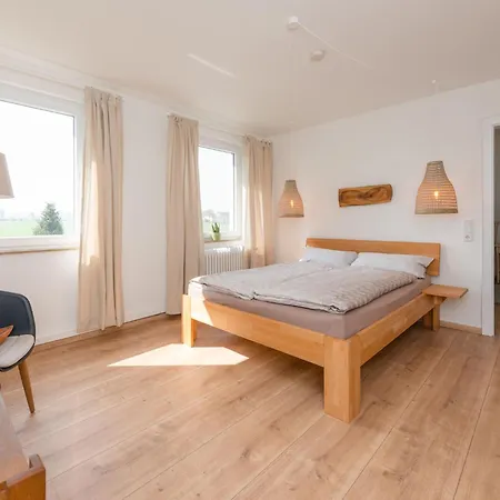 Spacious Near The Teutoburg Forest Leopoldshohe