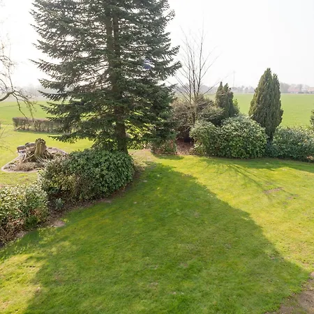 Spacious Near The Teutoburg Forest Leopoldshohe